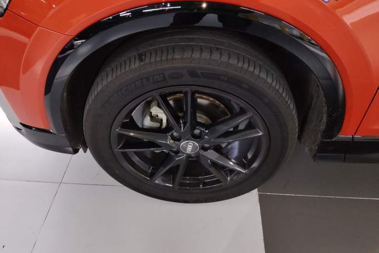 Used Audi Q2L 2018 35 TFSI Fashion Dynamic Version China V Emission Standard Left Front Wheel Hub