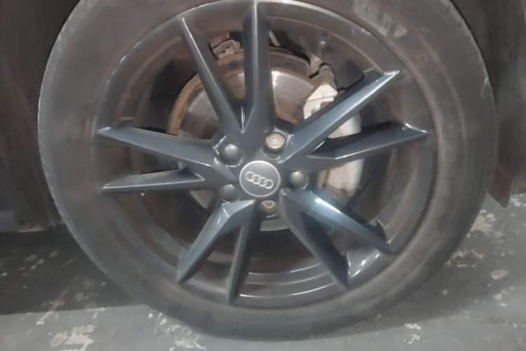 Used Audi Q2L 2018 35 TFSI Fashion Dynamic Version China V Emission Standard Right Front Wheel Hub