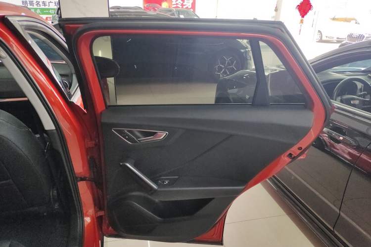 Used Audi Q2L 2018 35 TFSI Launch Exclusive Edition China VI Right Rear Door Interior