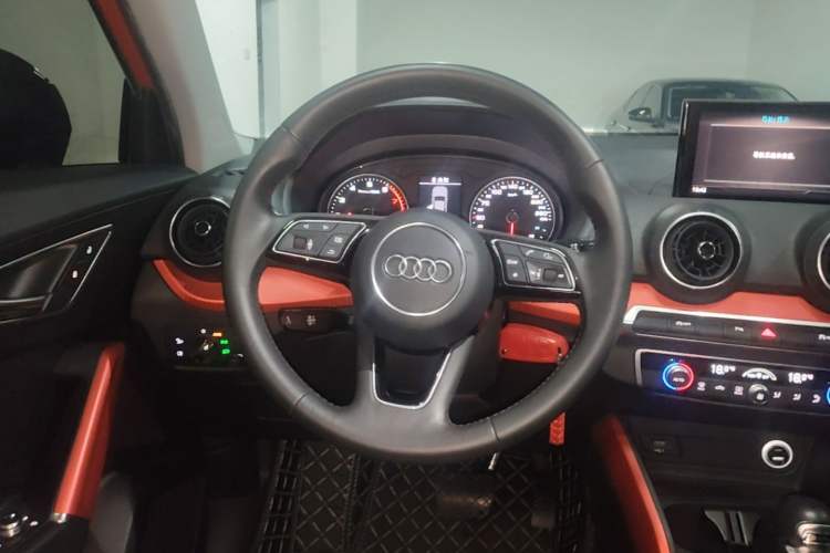 Used Audi Q2L 2018 35 TFSI Fashion Dynamic Version China V Emission Standard Steering Wheel