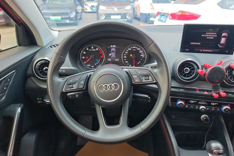 Used Audi Q2L 2018 35 TFSI Fashion Dynamic Version China V Emission Standard Steering Wheel