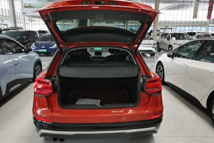 Used Audi Q2L 2018 35 TFSI Launch Exclusive Edition China VI Trunk