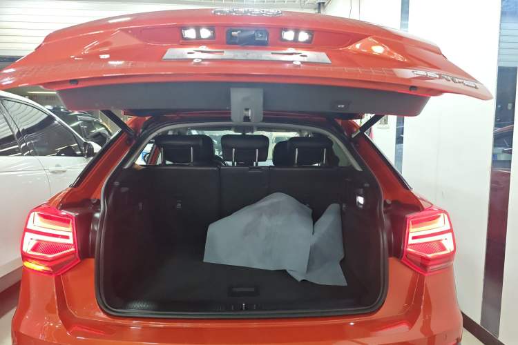 Used Audi Q2L 2018 35 TFSI Launch Exclusive Edition China VI Trunk