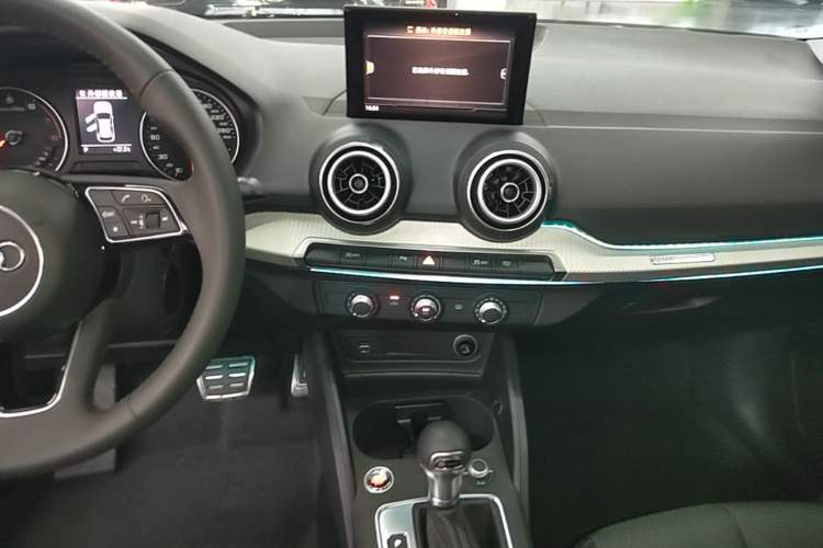 Used Audi Q2L 2020 35 TFSI Ambition Dynamic Edition Audio And AC Panel