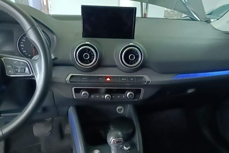 Used Audi Q2L 2020 35 TFSI Fashion Dynamic Model Audio And AC Panel