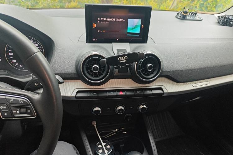 Used Audi Q2L 2020 35 TFSI Ambition Dynamic Edition Audio And AC Panel