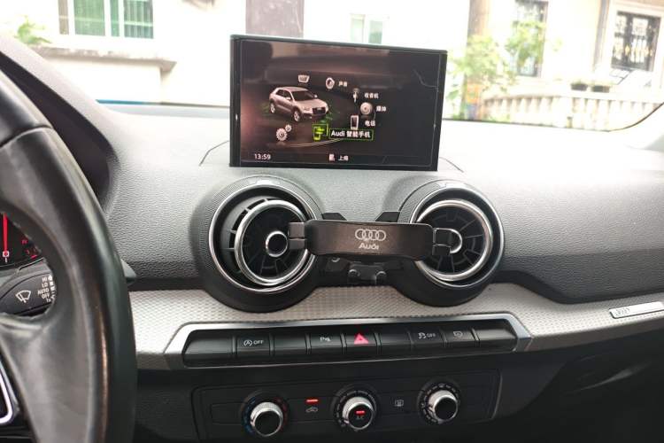 Used Audi Q2L 2020 35 TFSI Ambition Dynamic Edition Audio And AC Panel