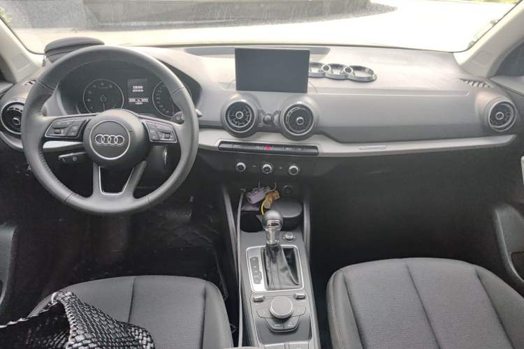 Used Audi Q2L 2020 35 TFSI Ambition Dynamic Edition Center Console