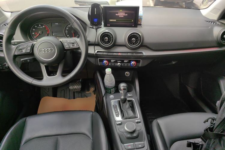 Used Audi Q2L 2020 35 TFSI Fashion Dynamic Model Center Console