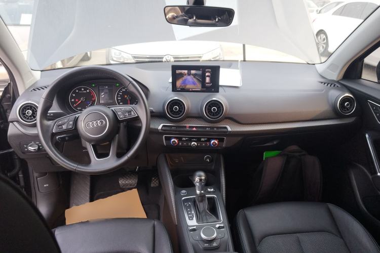 Used Audi Q2L 2020 35 TFSI Fashion Dynamic Model Center Console