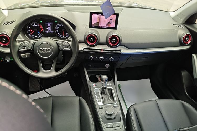 Used Audi Q2L 2020 35 TFSI Ambition Dynamic Edition Center Console