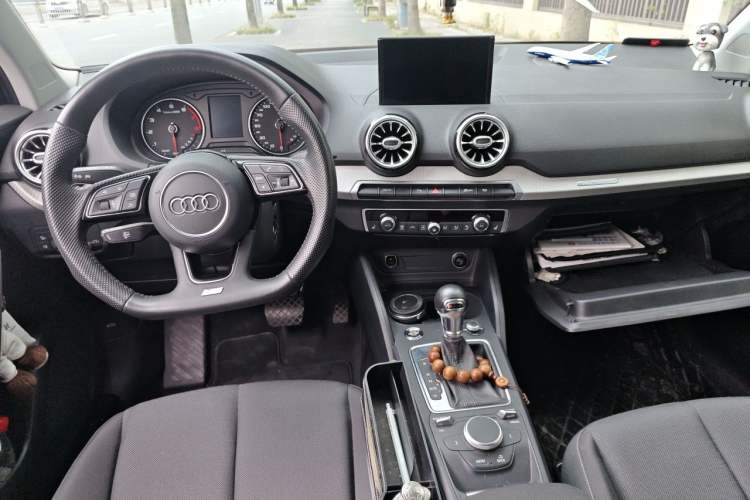 Used Audi Q2L 2020 35 TFSI Ambition Dynamic Edition Center Console