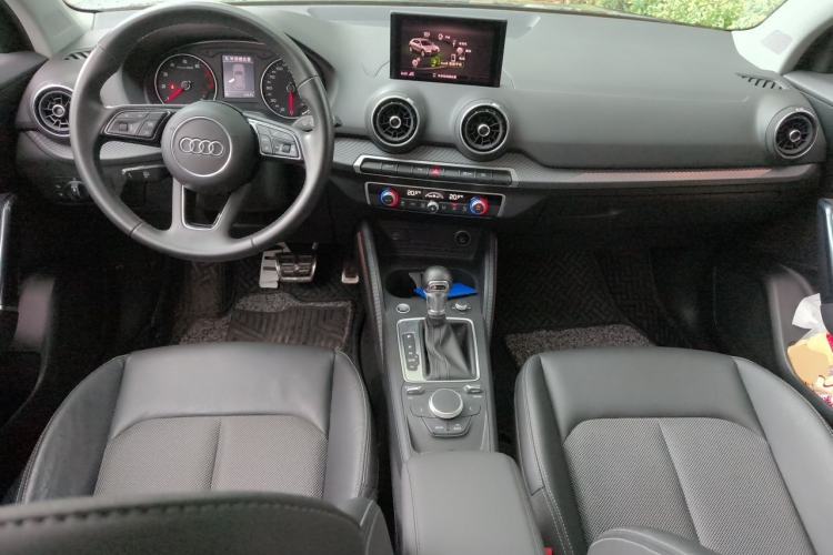 Used Audi Q2L 2020 35 TFSI Fashion Dynamic Model Center Console