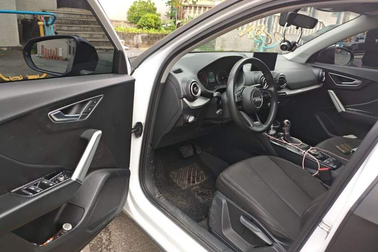 Used Audi Q2L 2020 35 TFSI Ambition Dynamic Edition Driver Seat