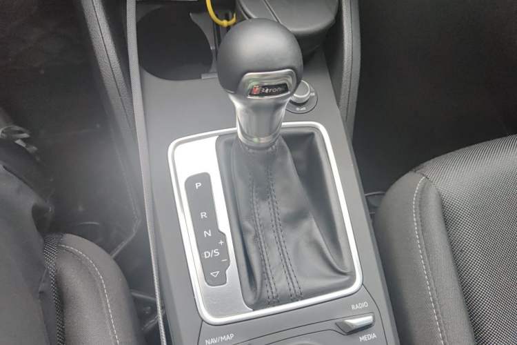 Used Audi Q2L 2020 35 TFSI Ambition Dynamic Edition Gear Lever