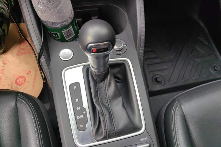 Used Audi Q2L 2020 35 TFSI Fashion Dynamic Model Gear Lever