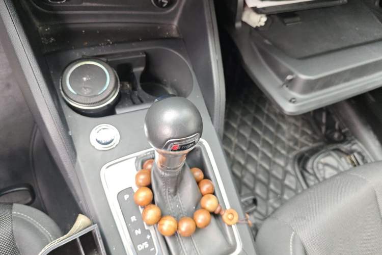 Used Audi Q2L 2020 35 TFSI Ambition Dynamic Edition Gear Lever
