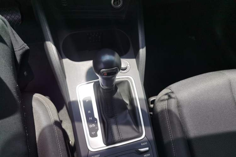 Used Audi Q2L 2020 35 TFSI Ambition Dynamic Edition Gear Lever