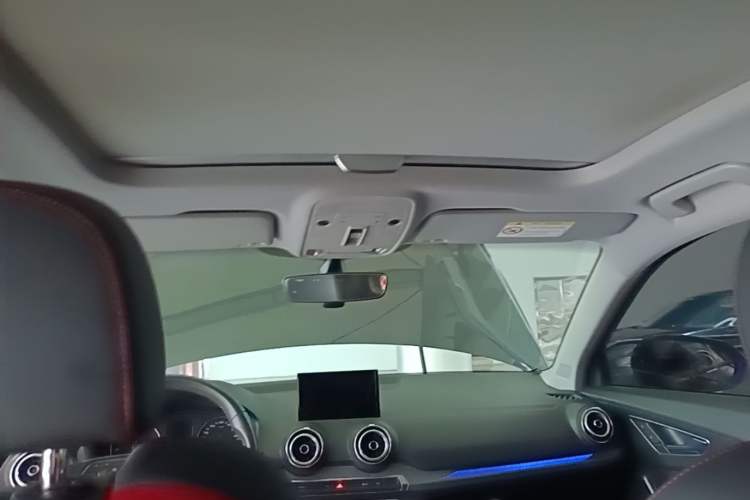 Used Audi Q2L 2020 35 TFSI Fashion Dynamic Model Headliner