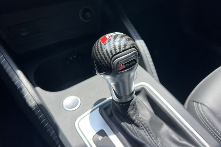 Used Audi Q2L 2020 35 TFSI Fashion Dynamic Model Interior 3