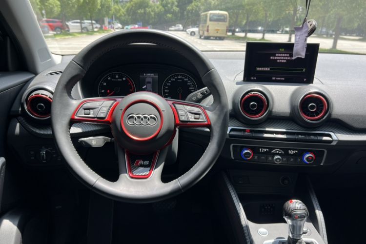 Used Audi Q2L 2020 35 TFSI Fashion Dynamic Model Interior 4