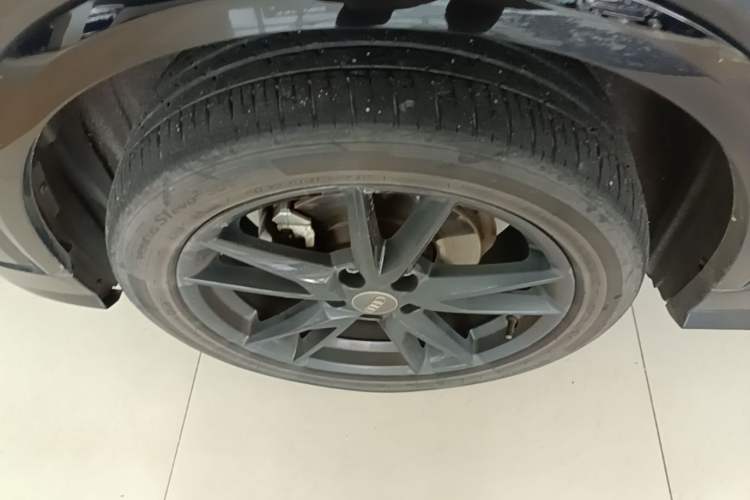 Used Audi Q2L 2020 35 TFSI Fashion Dynamic Model Left Front Wheel Hub