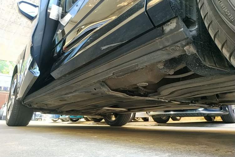 Used Audi Q2L 2020 35 TFSI Fashion Dynamic Model Left Side Sill