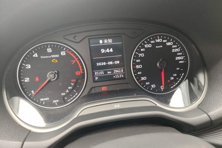 Used Audi Q2L 2020 35 TFSI Fashion Dynamic Model Odometer Close Up