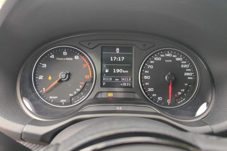 Used Audi Q2L 2020 35 TFSI Fashion Dynamic Model Odometer Close Up
