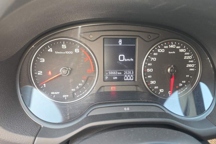 Used Audi Q2L 2020 35 TFSI Ambition Dynamic Edition Odometer Close Up