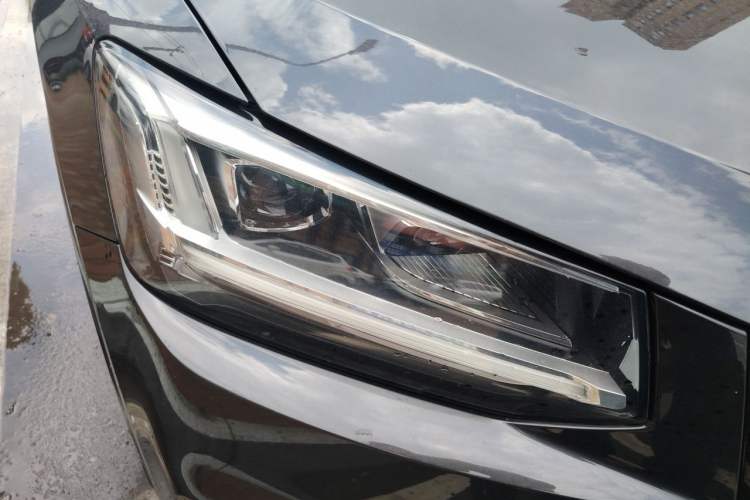 Used Audi Q2L 2020 35 TFSI Fashion Dynamic Model Right Front Headlight