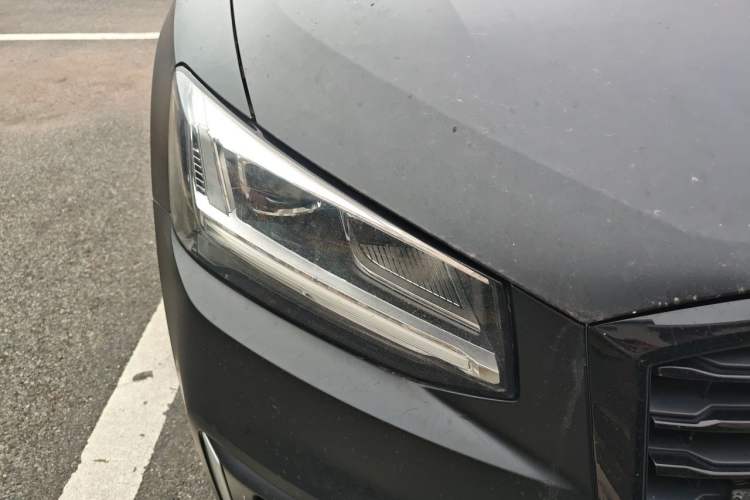 Used Audi Q2L 2020 35 TFSI Ambition Dynamic Edition Right Front Headlight