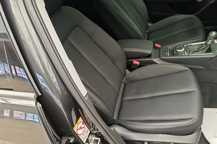 Used Audi Q2L 2020 35 TFSI Ambition Dynamic Edition Right Front Seat