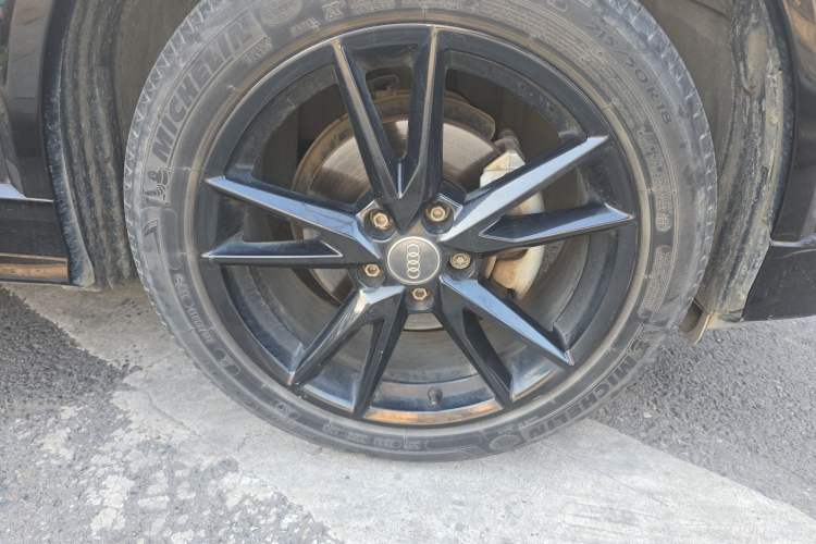 Used Audi Q2L 2020 35 TFSI Ambition Dynamic Edition Right Front Wheel Hub