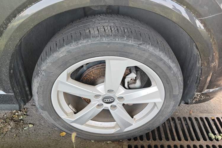 Used Audi Q2L 2020 35 TFSI Fashionable and Elegant Model Right Front Wheel Hub