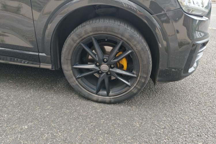 Used Audi Q2L 2020 35 TFSI Ambition Dynamic Edition Right Front Wheel Hub