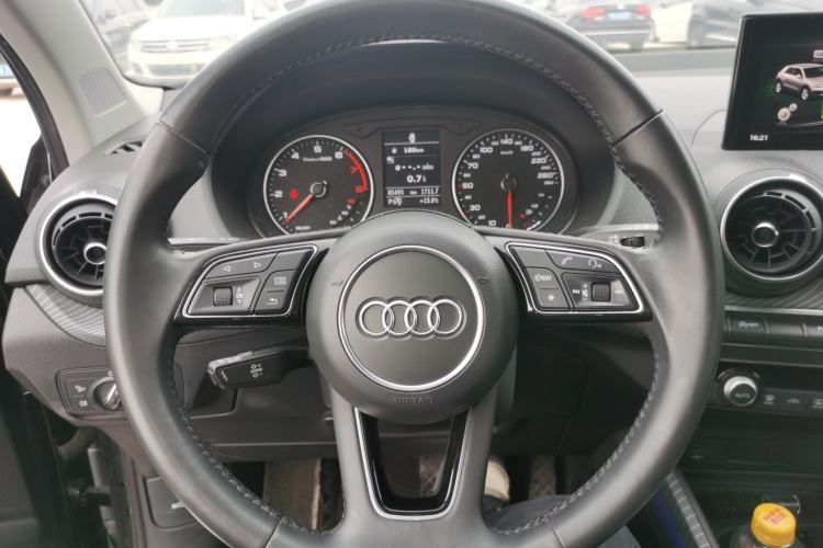 Used Audi Q2L 2020 35 TFSI Fashion Dynamic Model Steering Wheel