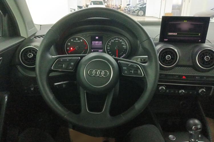 Used Audi Q2L 2020 35 TFSI Fashion Dynamic Model Steering Wheel