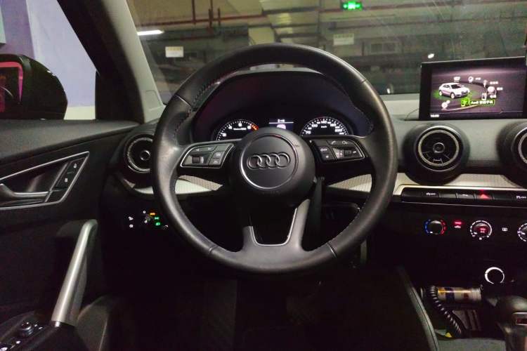 Used Audi Q2L 2020 35 TFSI Ambition Dynamic Edition Steering Wheel