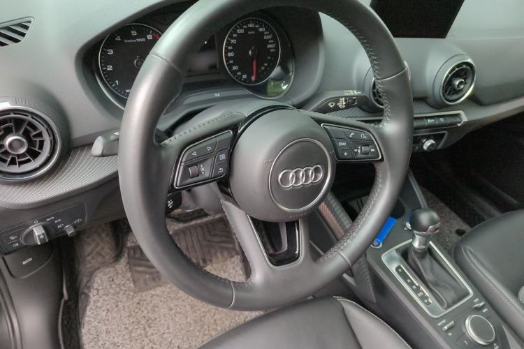 Used Audi Q2L 2020 35 TFSI Fashion Dynamic Model Steering Wheel