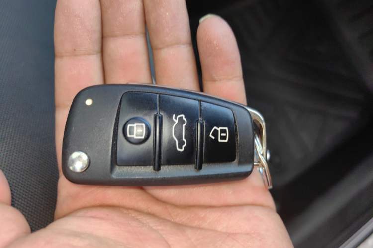 Used Audi Q2L 2020 35 TFSI Fashion Dynamic Model Vehicle Key