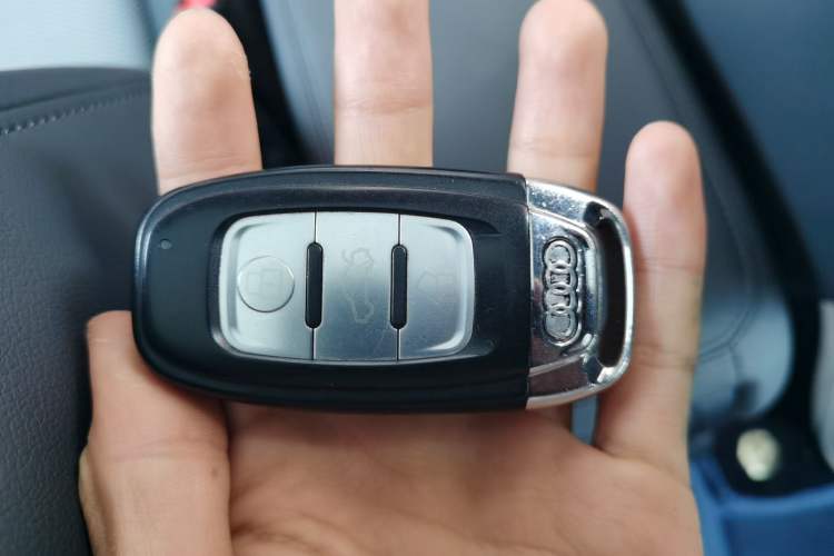 Used Audi Q2L 2020 35 TFSI Fashionable and Elegant Model Vehicle Key