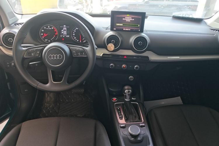Used Audi Q2L 2020 35 TFSI Ambition Dynamic Edition Center Console