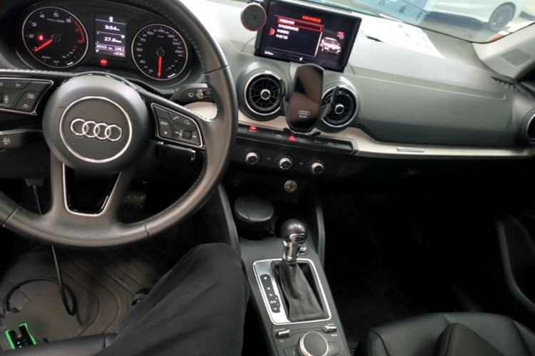 Used Audi Q2L 2020 35 TFSI Ambition Dynamic Edition Center Console