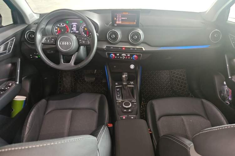 Used Audi Q2L 2020 35 TFSI Fashion Dynamic Model Center Console