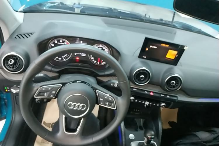 Used Audi Q2L 2020 35 TFSI Fashionable and Elegant Model Center Console