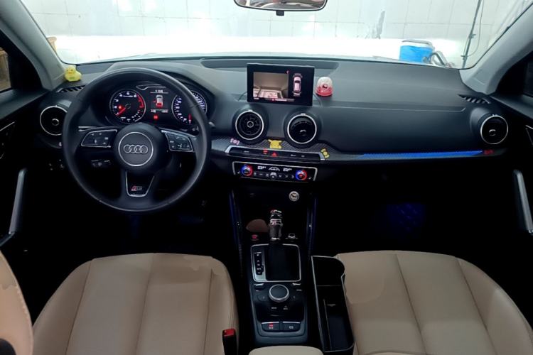 Used Audi Q2L 2020 35 TFSI Ambition Dynamic Edition Center Console