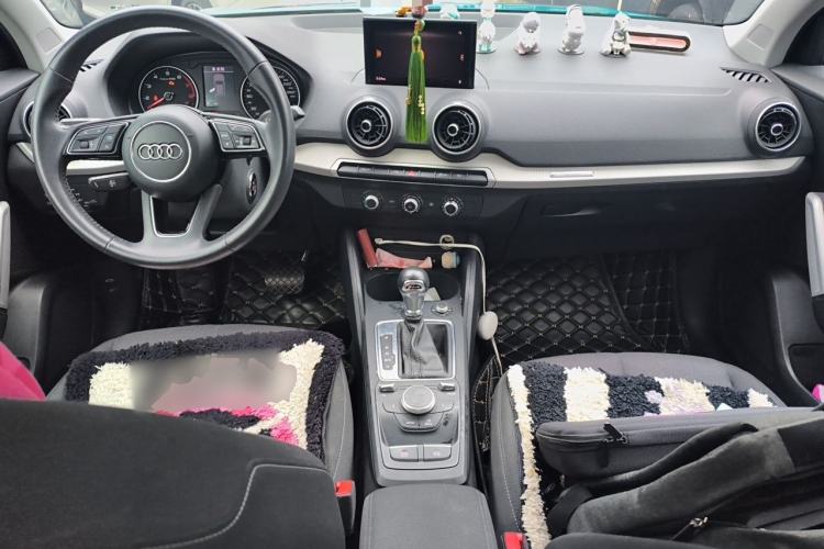 Used Audi Q2L 2020 35 TFSI Ambition Dynamic Edition Center Console