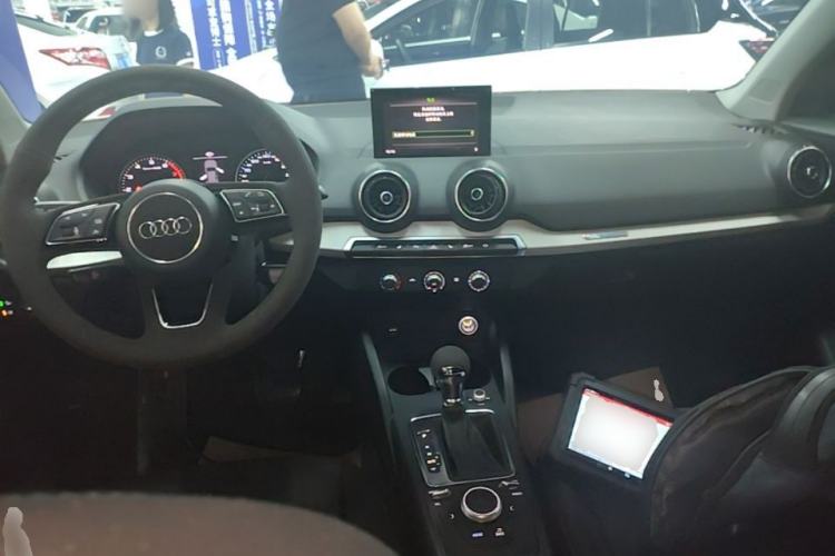 Used Audi Q2L 2020 35 TFSI Ambition Dynamic Edition Center Console