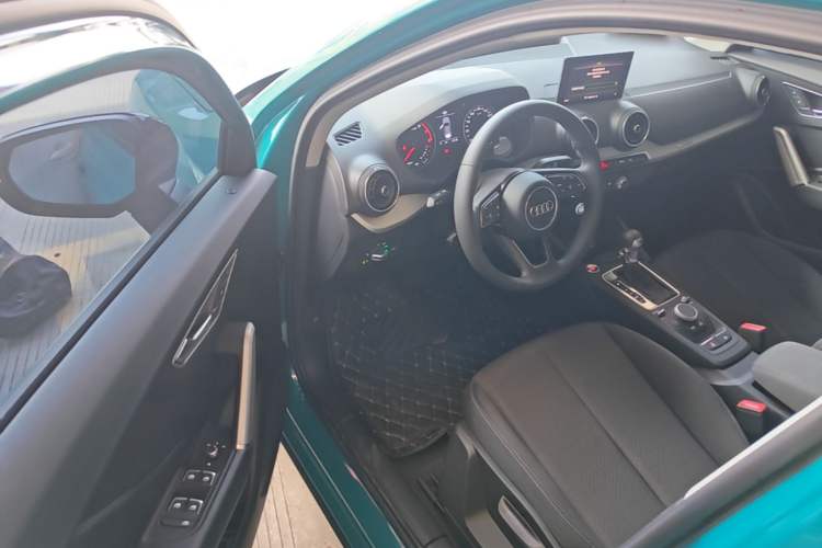 Used Audi Q2L 2020 35 TFSI Ambition Dynamic Edition Driver Seat